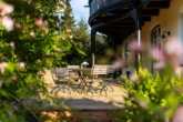 Terrasse Süd - *VERKAUFT* Beeindruckende Landhaus-Villa in direkter Seenähe