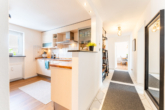 Flur - Helle und einladende Wohnung mit Balkon und Einzelgarage