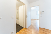 Flur - Moderne Terrassenwohnung mit kleinem Garten ab 1.7.