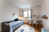 Kind 1 - Neuwertiges Familienhaus mit Pool in Söcking (Energie A+)
