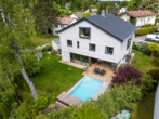 Luftaufnahme - Neuwertiges Familienhaus mit Pool in Söcking (Energie A+)