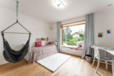 Kind 2 - Neuwertiges Familienhaus mit Pool in Söcking (Energie A+)