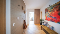 Diele - Neuwertiges Familienhaus mit Pool in Söcking (Energie A+)