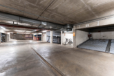 Tiefgarage - Hochparterre mit großem Hobbyraum in ruhiger Lage