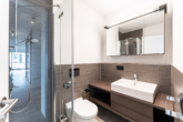 Bad mit Dusche - Moderne Wohnung mit Balkon in ruhiger Wohnlage Nähe Petuelpark