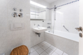 Badezimmer - Großzügige Wohnung mit vielen Vorzügen