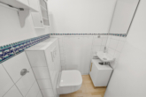Gäste-WC - Neuwertige Wohnung mit zwei Balkonen im Ortskern von Winhöring