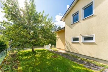 Baugrund für EFH oder DH mit großem Südgarten in Neukeferloh - Hinterm Haus