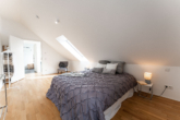 Schlafzimmer - Neuwertiges Maisonette-Juwel an der Würm