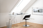 Kinderzimmer/Büro - Neuwertiges Maisonette-Juwel an der Würm