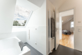 Bad mit Wanne - Neuwertiges Maisonette-Juwel an der Würm