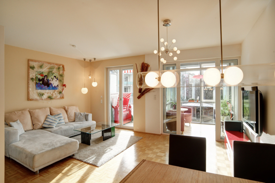 3-Zimmer Wohnung mit zwei Wintergärten in Neuhausen | Loggia und TG inklusive!, 80636 München, Etagenwohnung