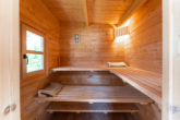 Sauna - Traumhafte Maisonette-Gartenwohnung mit Saunahaus