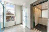 Aufzug - *COMING SOON* Top-Lage im Lehel: Charmantes Apartment mit Balkon am Englischen Garten
