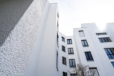 Detail Fassade - 2-Zimmer-Wohnung mit großem Balkon