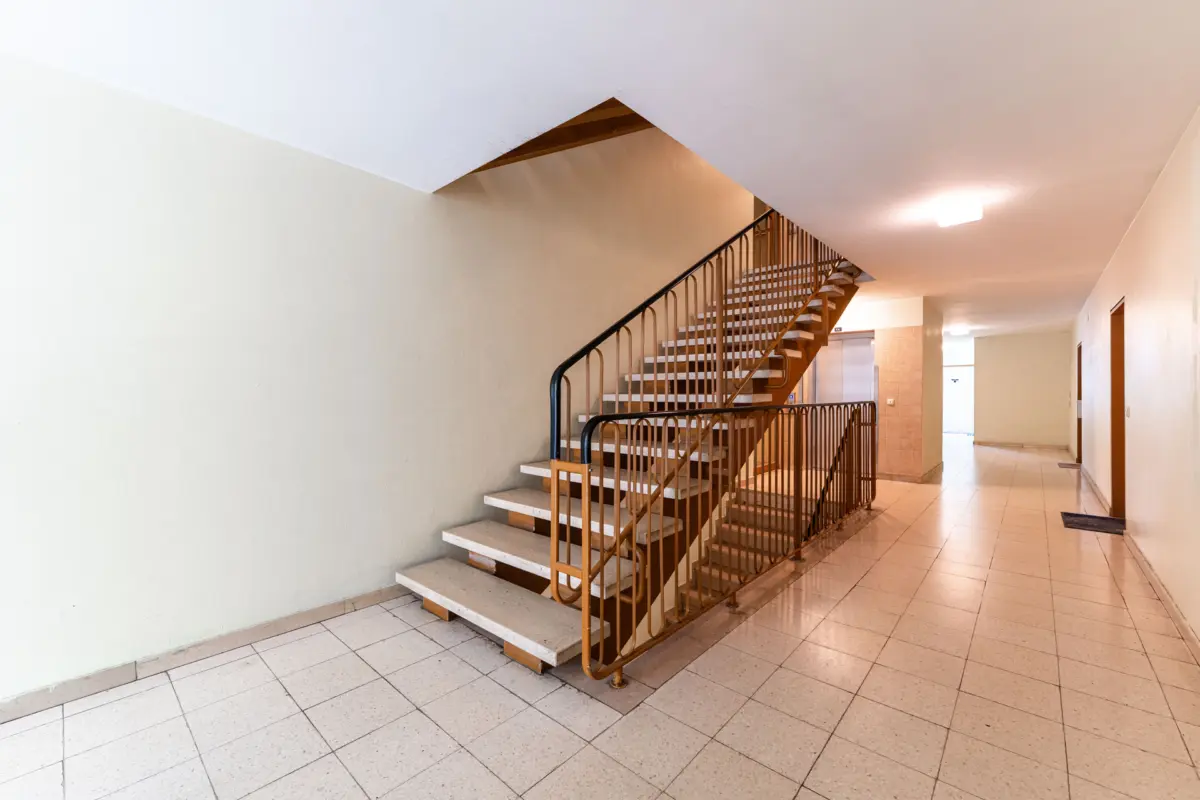 Whg. 13 - (Treppenhaus)