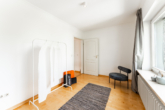 Ankleider-/Gästezimmer - Freistehendes Einfamilienhaus mit Garten und Entwicklungspotenzial