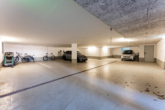 Tiefgarage - Bezugsfreie, stilvolle Gartenwohnung mit Hobbyraum