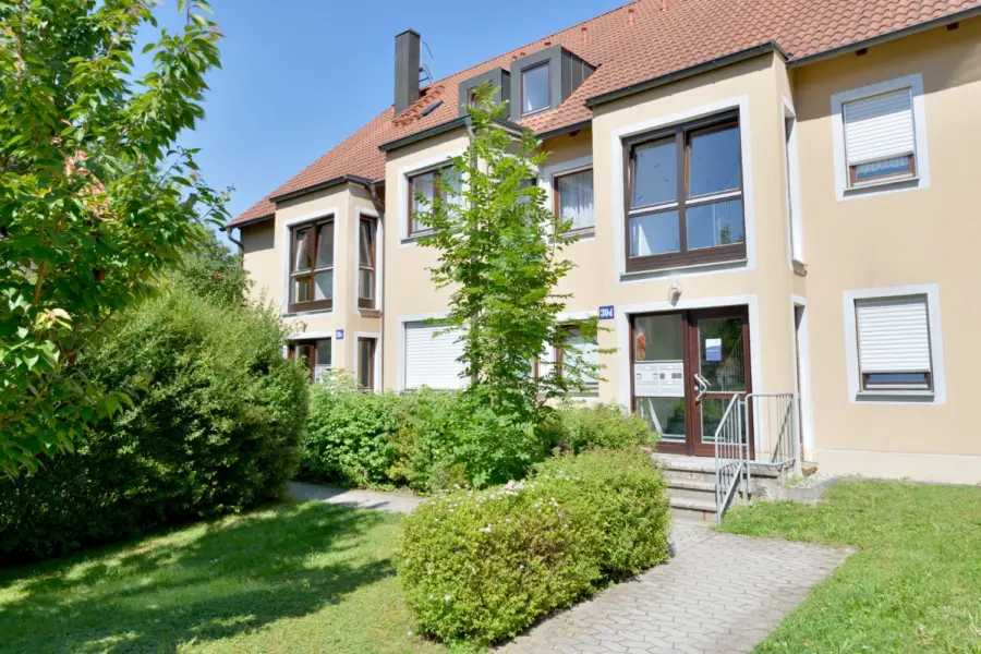 Gemütliche DG-Wohnung mit Galerie in ruhiger Lage, 80999 München / Untermenzing, Maisonettewohnung