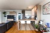 Wohnzimmer/Küche - Möblierte 2 Zi. Wohnung in bester Lage / Parkstadt Schwabing