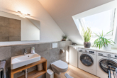 Duschbad - Dachterrassen-Wohntraum mit hochwertiger Ausstattung