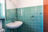 Badezimmer - *RESERVIERT* Erbpacht bis 2080 – Sanierungsbedürftige DHH mit Südwest-Garten