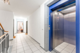 Aufzug - Erbpacht | Ruhig wohnen mit Süd-Balkon. Und ein Grundriss, der überzeugt.