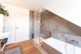 Badezimmer - Außergewöhnlich & hochwertig – Dachterrassentraum + Garage uvm.