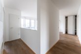 Flur - Schicke Dachterrassen-Wohnung mit smarten Einbaulösungen