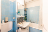 Bad mit Wanne
