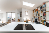 Kochen - Neuwertige DG-Wohnung mit Terrasse und offenem Grundriss