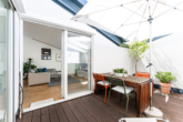 Terrasse - Neuwertige DG-Wohnung mit Terrasse und offenem Grundriss