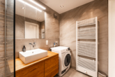 Bad mit Waschmaschine - Stil & Charme in ruhiger Innenhoflage