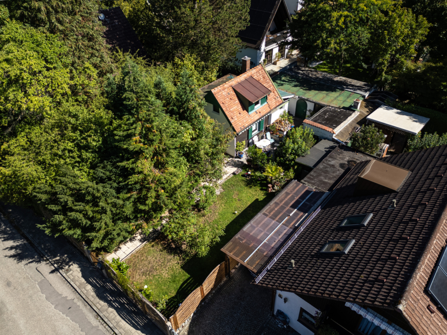 Kleines Grundstück mit Abrisshaus für Ihr Bauvorhaben, 81477 München / Obersendling, Wohngrundstück