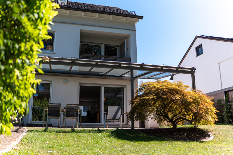 Charmantes Reihenendhaus mit sonnigem Garten, 80993 München / Moosach, Reihenendhaus