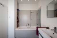 Bad mit Wanne