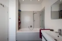 Bad mit Wanne