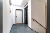 Treppenhaus - Modernes Penthouse mit großer Dachterrasse in ruhiger Lage