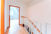 Flur DG - Charmantes Reihenhaus mit sonnigem Westgarten in ruhiger Wohnlage